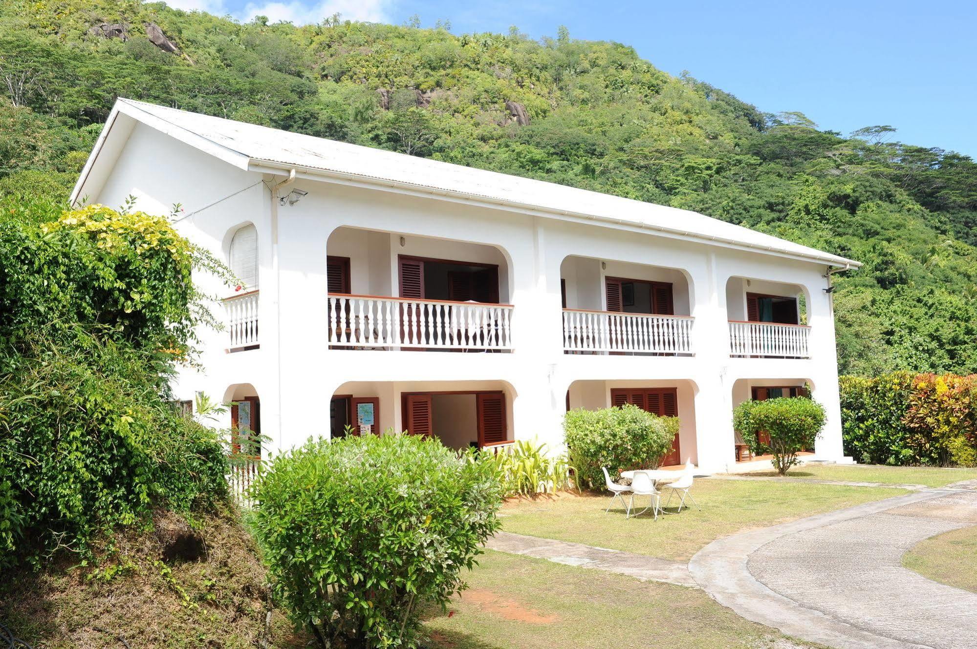 La Residence Villas & Studios Anse Royale Extérieur photo