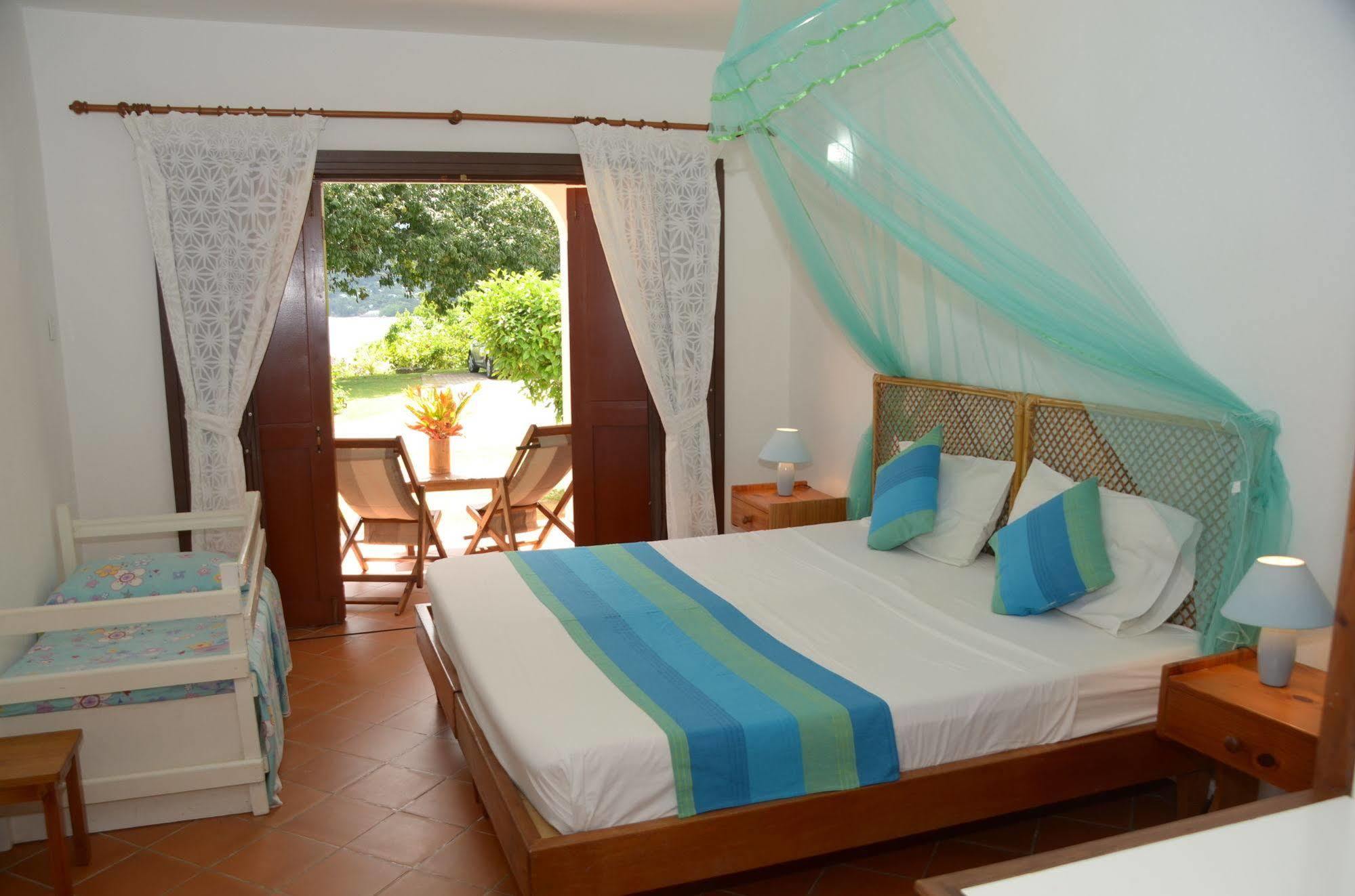 La Residence Villas & Studios Anse Royale Extérieur photo