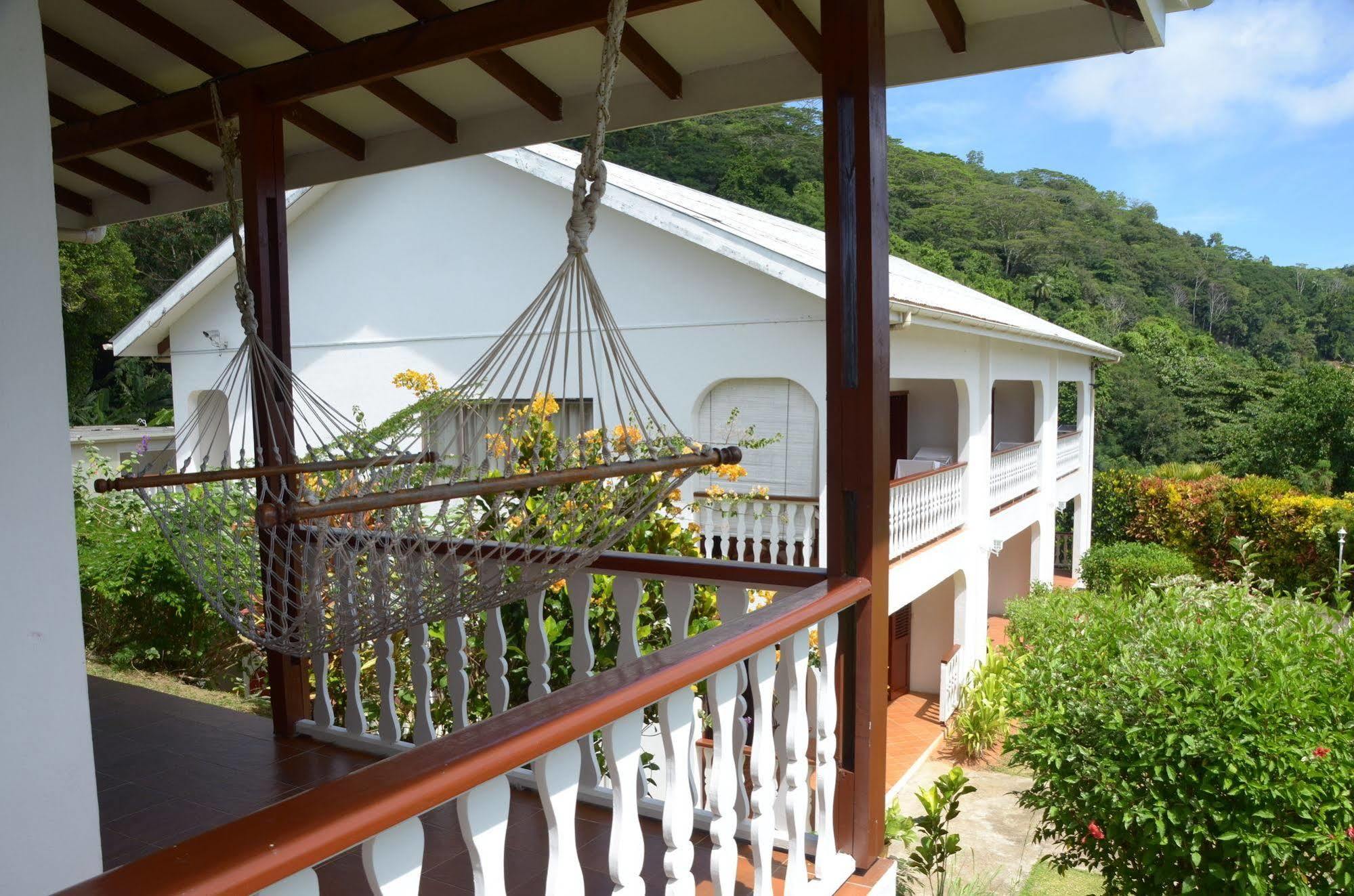 La Residence Villas & Studios Anse Royale Extérieur photo