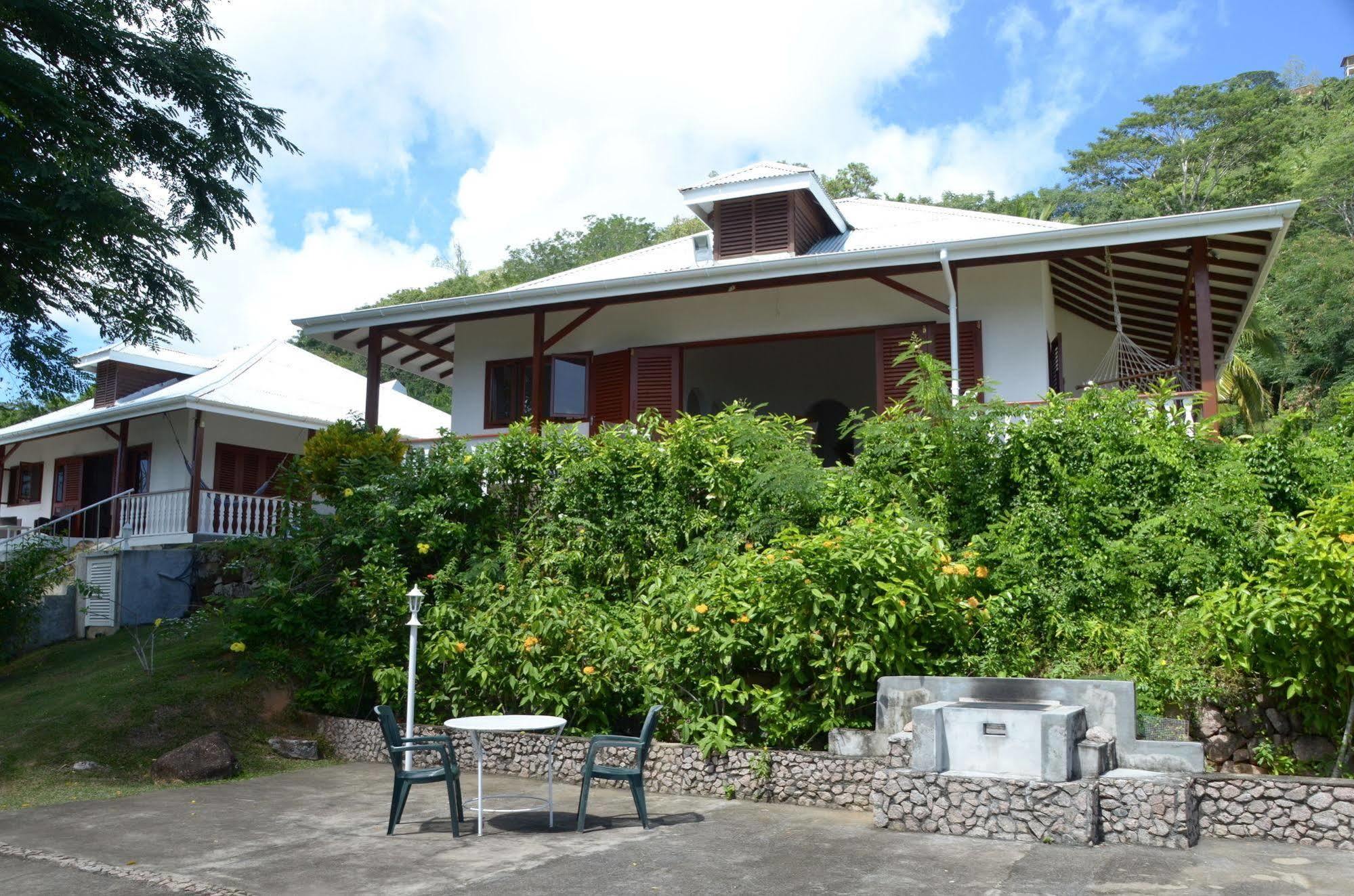 La Residence Villas & Studios Anse Royale Extérieur photo